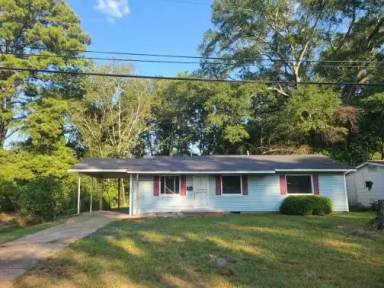Main picture of 4090 El Paso St
