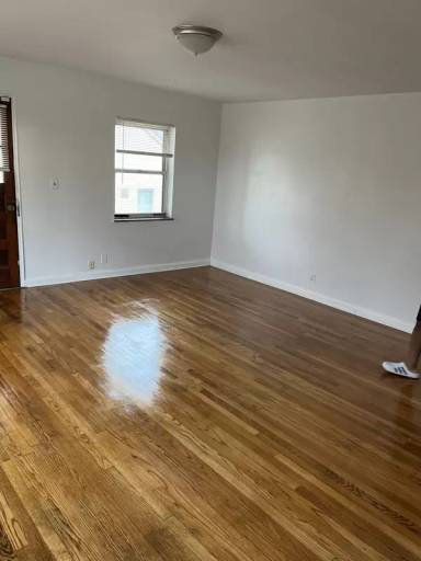 Main picture of 2790 Queen City Ave