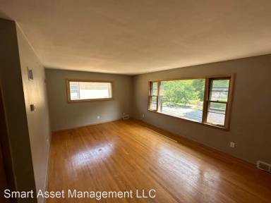 Main picture of 4053 N 91st St
