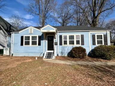 Main picture of 1001 Lunsford Pl