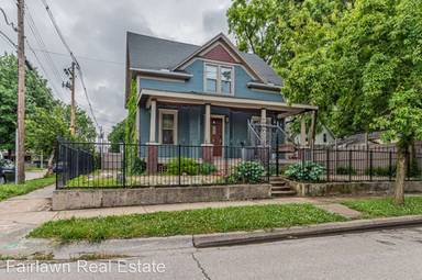 Main picture of 704 N State St