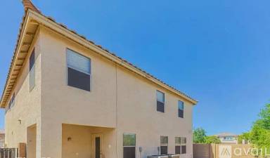 Main picture of 3919 S Nebraska St