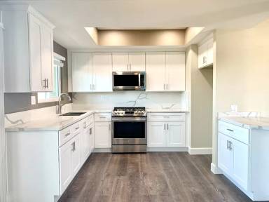 Main picture of 825 Normark Ter