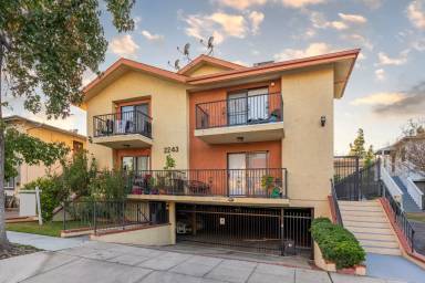 Main picture of 2243 N Catalina St