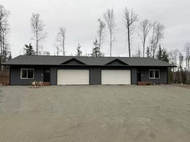 Main picture of 3343 S Middle Ridge Ave