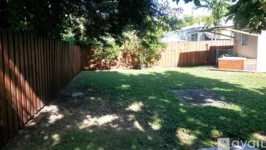 Main picture of 5911 SW 14th St