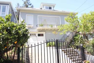 Main picture of 10 Walnut Ave
