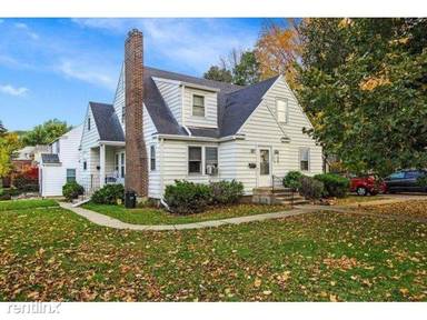 Main picture of 540 W Evelyn St