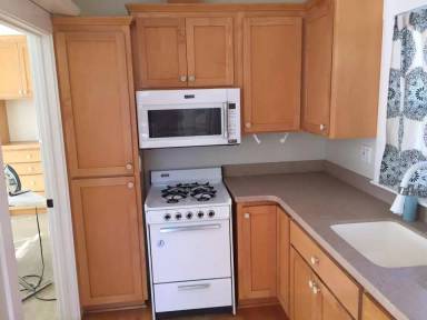 Main picture of 649 Pomona Ave