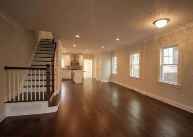 Main picture of 71 Wiggins St