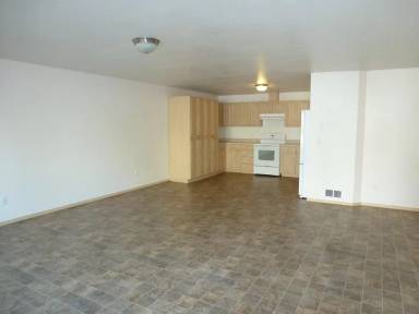 Main picture of 1065 NE B St