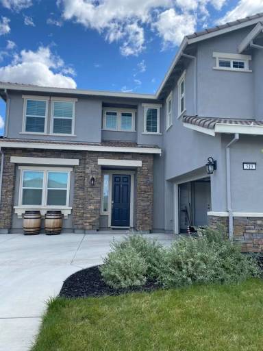 Main picture of 519 Aster St