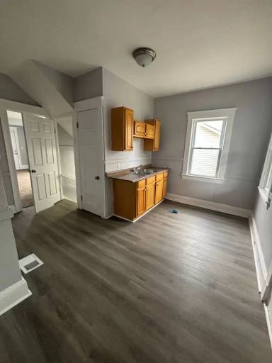 Main picture of 4163 E 94th St