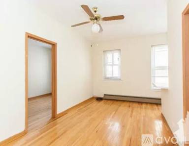 Main picture of 635 W Barry Ave