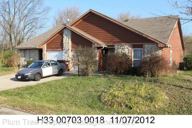 Main picture of 1002 Lake Center Dr