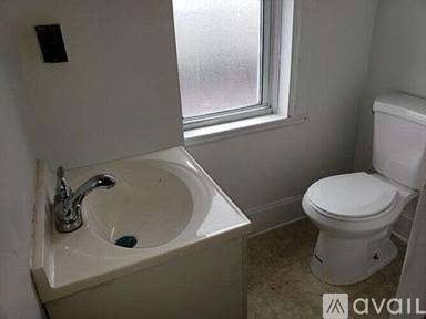 Main picture of 427 Royden St