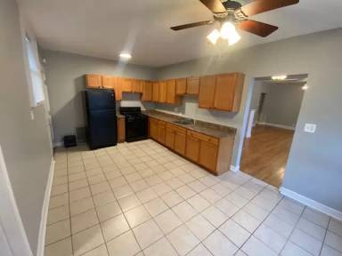 Main picture of 5350 W Division St