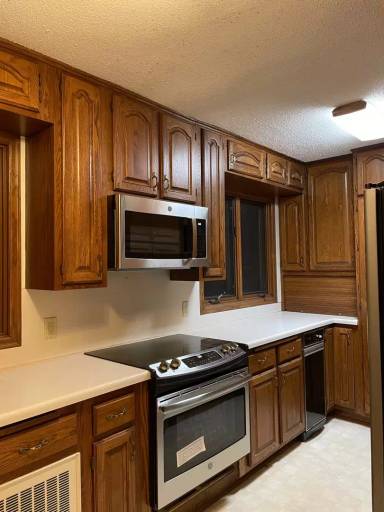 Main picture of 706 Mississippi River Blvd S