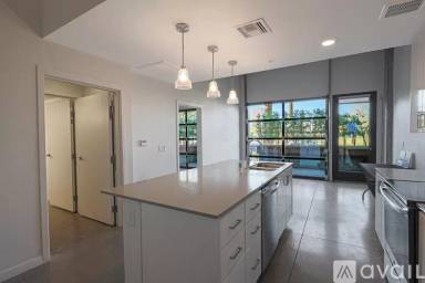 Main picture of en Hance Park Condo