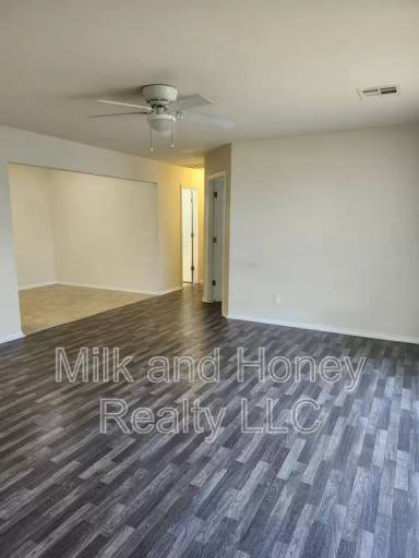 Main picture of 2722 W Oklahoma Ave