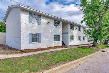 Main picture of 2925 Hope Ave