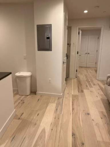 Main picture of 3125 Newtown Ave