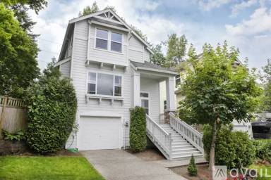 Main picture of 15178 NE 8th Pl