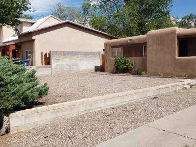 Main picture of 1807 Camino La Canada