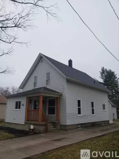 Main picture of 636 Spring St