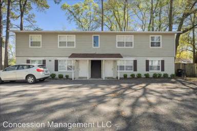 Main picture of 1003 SW 59th Ter