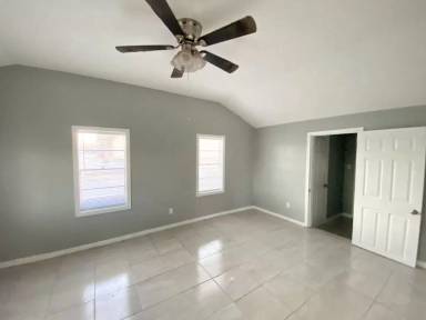Main picture of 2722 North St