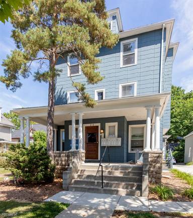 Main picture of 210 N State St