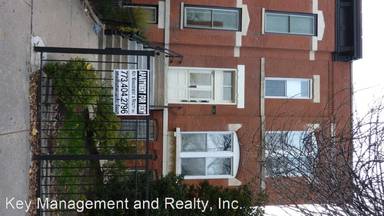 Main picture of 2254 N Racine Ave