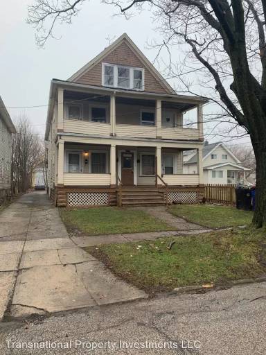 Main picture of 16207 Arcade Ave