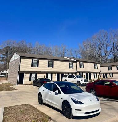 Main picture of 604 Dell Dr