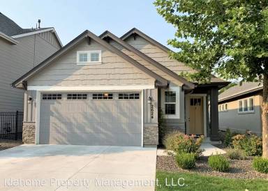 Main picture of 2624 E Decameron Ln