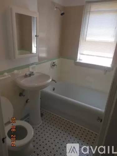 Main picture of 317 S Oak Park Ave