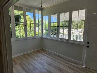 Main picture of 215 25th St