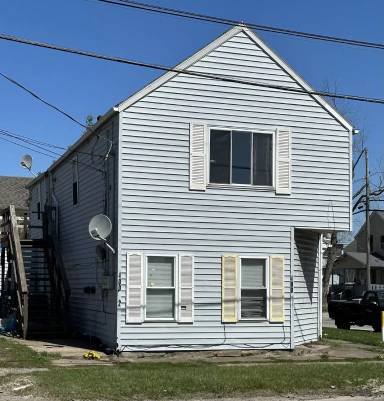Main picture of 400 W 21st St