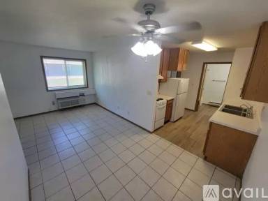 Main picture of 1725 La Crescent St