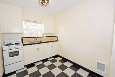 Main picture of 11240 SW Barbur Blvd