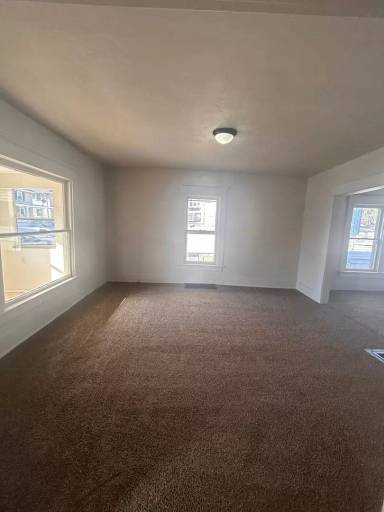 Main picture of 1302 Sinclair St