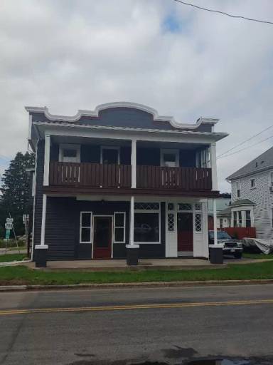 Main picture of 102 Franklin St
