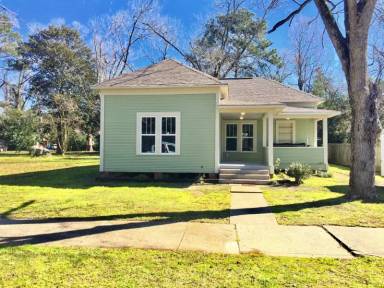 Main picture of 308 N Royal St