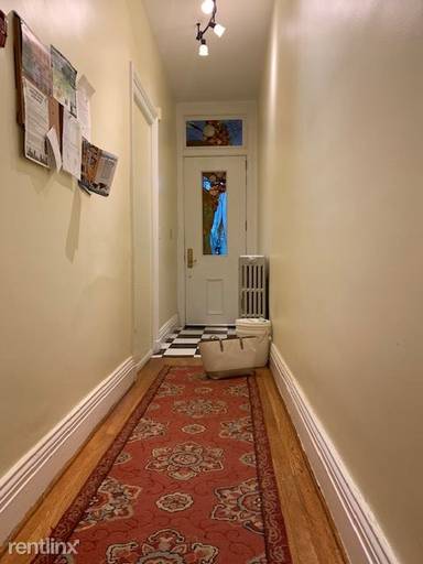 Main picture of 713 W 33rd St