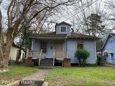 Main picture of 6111 Lexington Ave