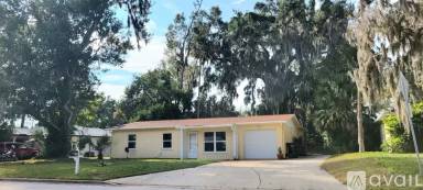 Main picture of 606 S Seneca Blvd