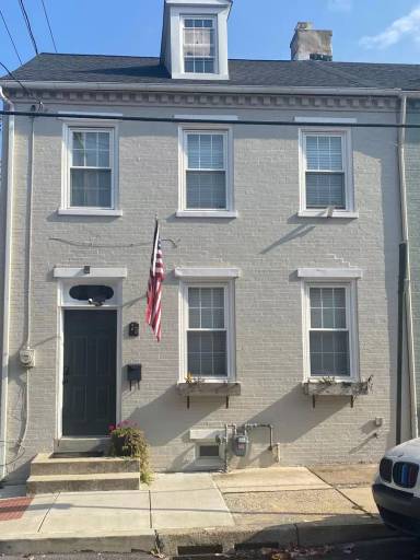 Main picture of 23 N Mary St