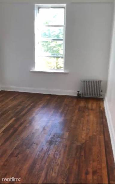 Main picture of 352 E 141st St