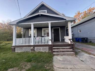 Main picture of 6107 Fullerton Ave